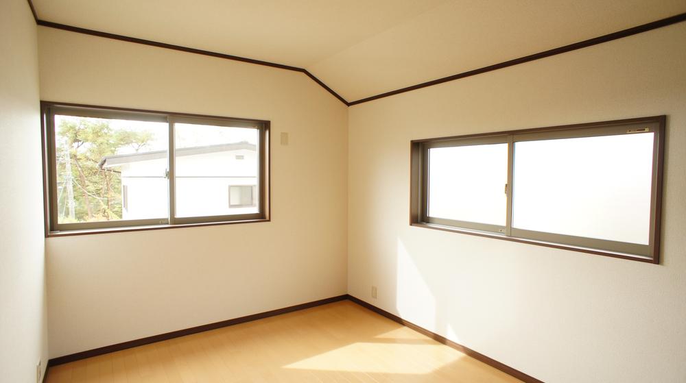 Non-living room. Same specification example