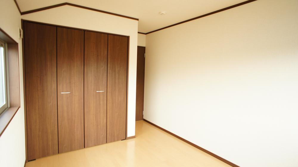 Non-living room. Same specification example