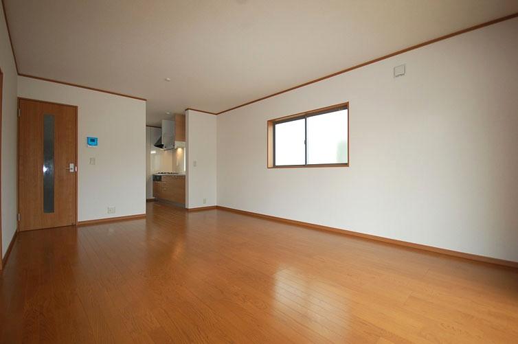 Same specifications photos (living). Example of construction