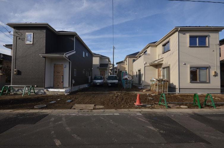 Local photos, including front road. December 17, currently