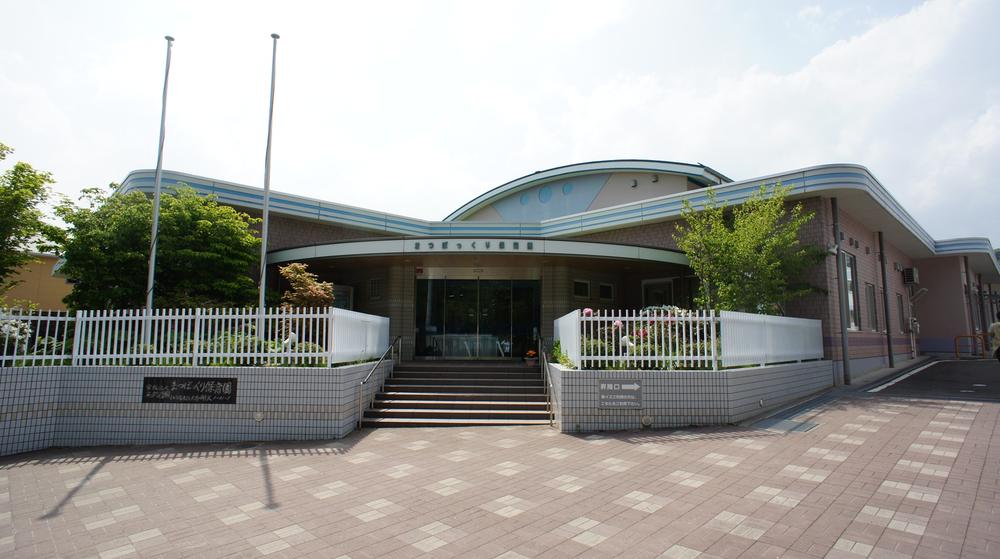 kindergarten ・ Nursery. Pine cones to nursery school 480m