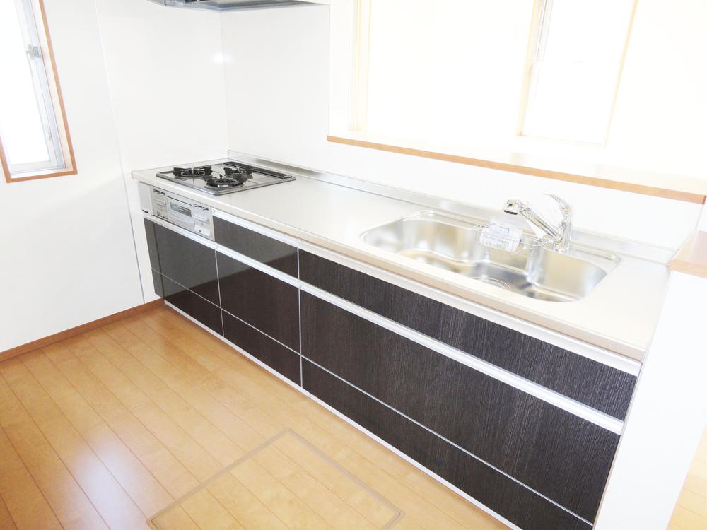 Same specifications photo (kitchen)