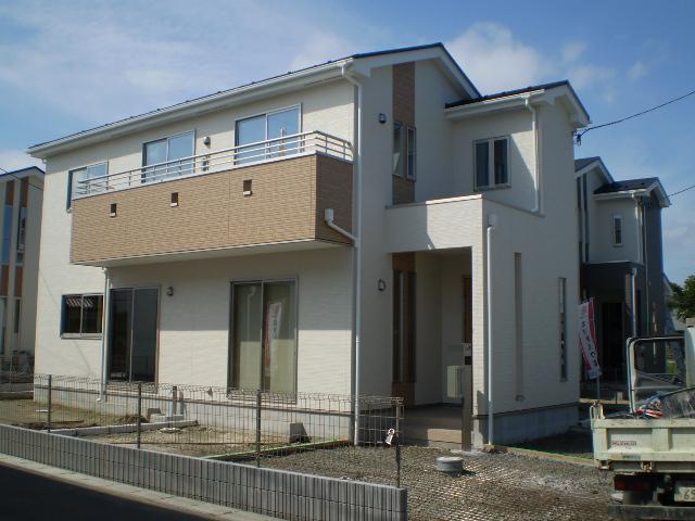 Same specifications photos (appearance). ● same specifications ● Exterior example ●