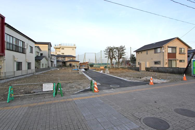 Local appearance photo. Local (12 May 2013) Shooting