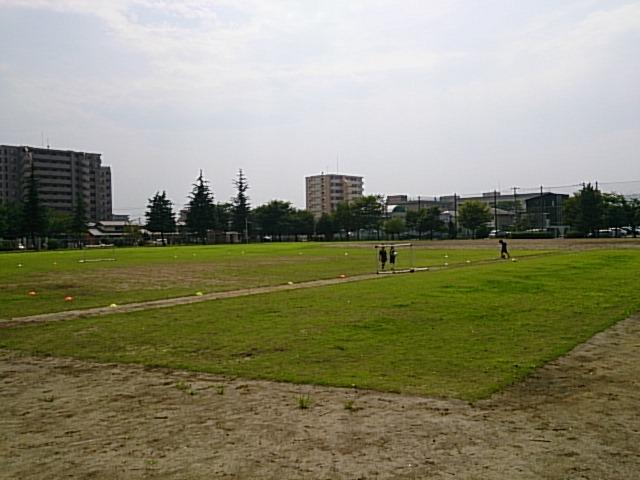 park. 1136m to Nishinakada park