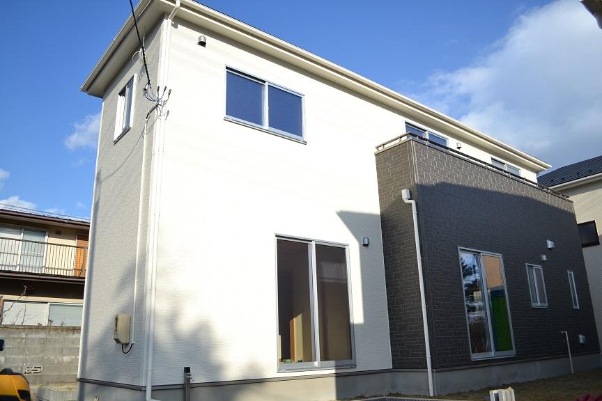 Local appearance photo. Local (12 May 2013) Shooting 1 Building