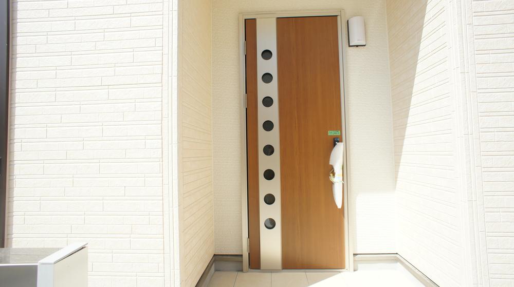 Entrance. Same specification example