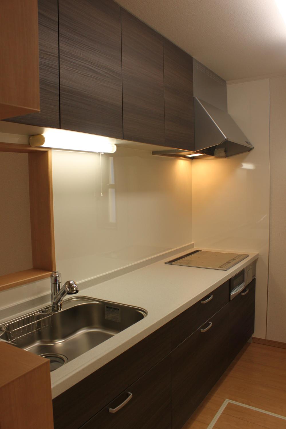 Same specifications photo (kitchen)