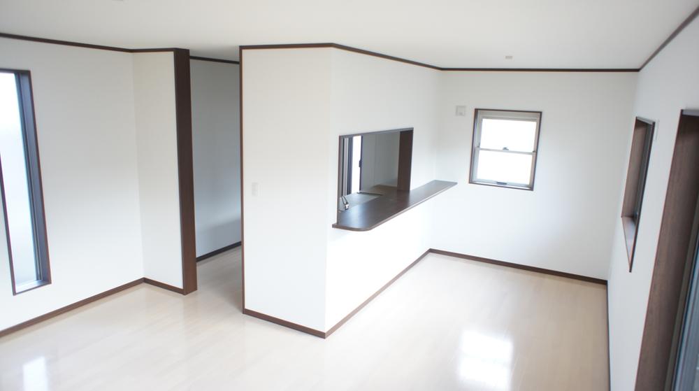 Same specifications photos (living)