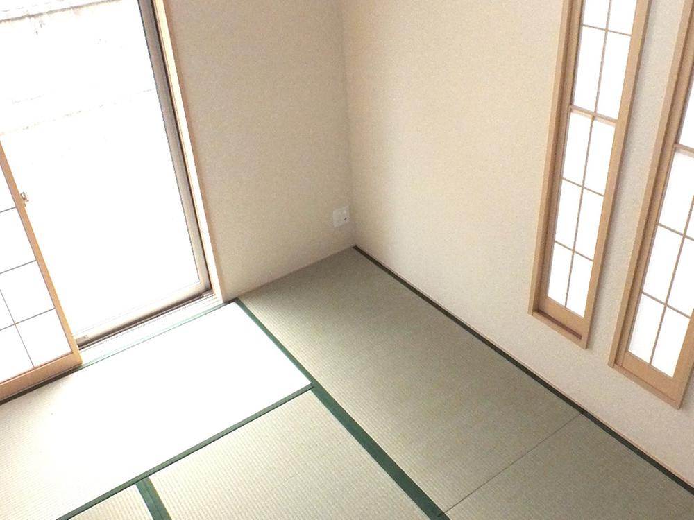 Other introspection. ● same specifications ●