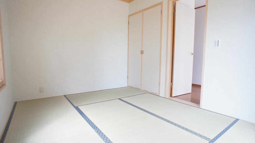 Non-living room. Same specifications Photos