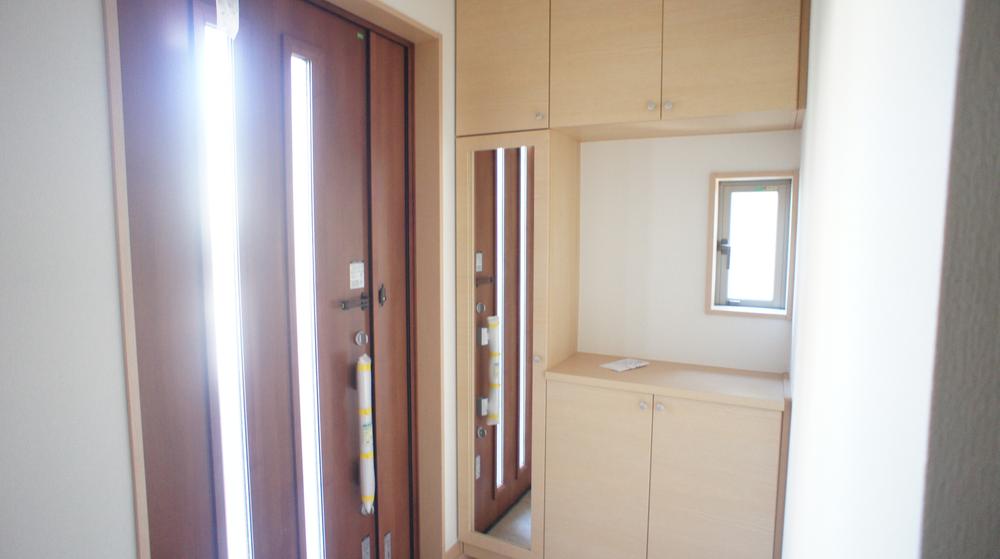 Same specifications photos (Other introspection)