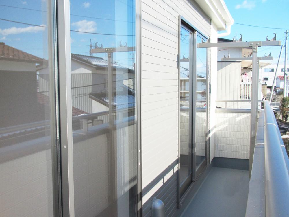 Same specifications photos (Other introspection). Balcony same specification example