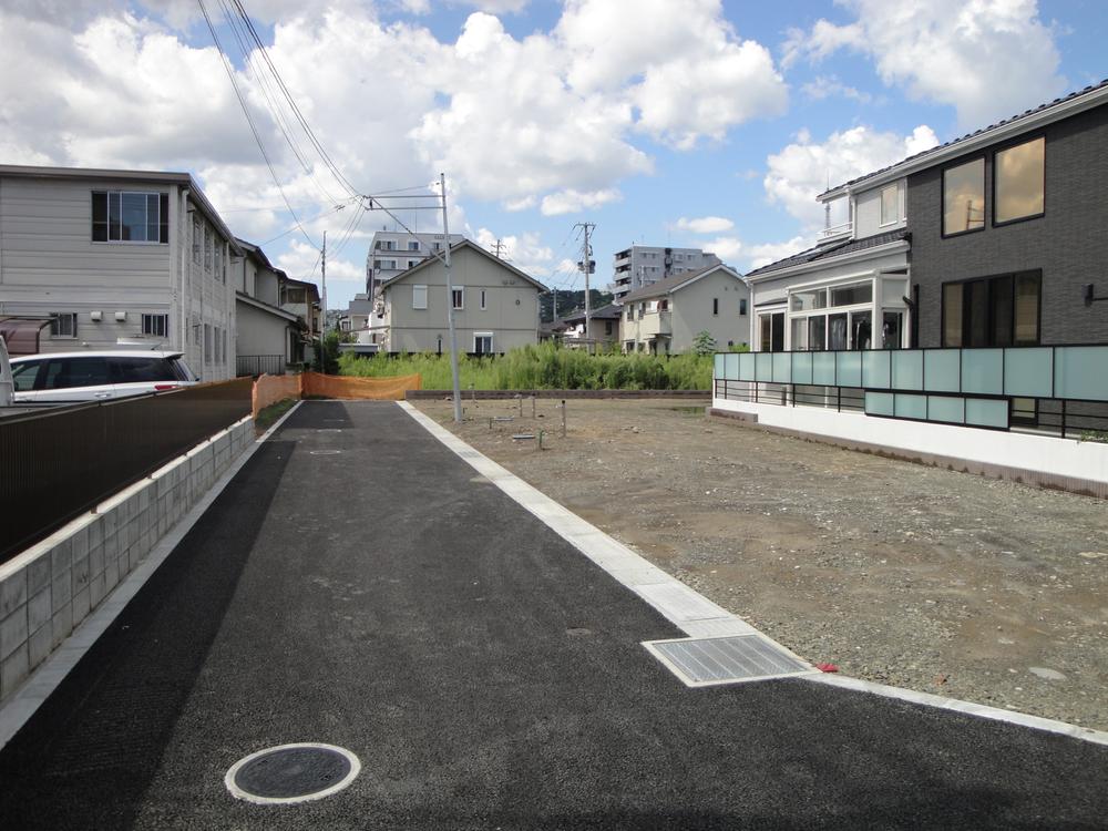 Local photos, including front road. Local (September 2013) Shooting