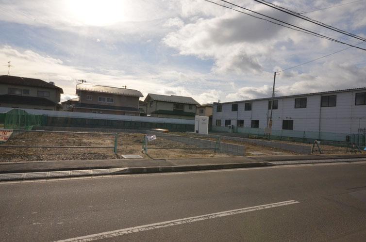 Local photos, including front road. December 17, currently