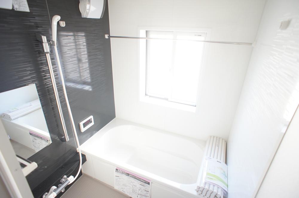 Same specifications photo (bathroom)