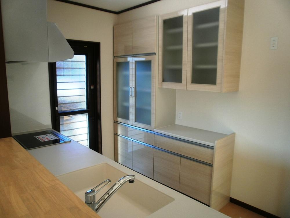 Kitchen. Indoor (11 May 2013) Shooting