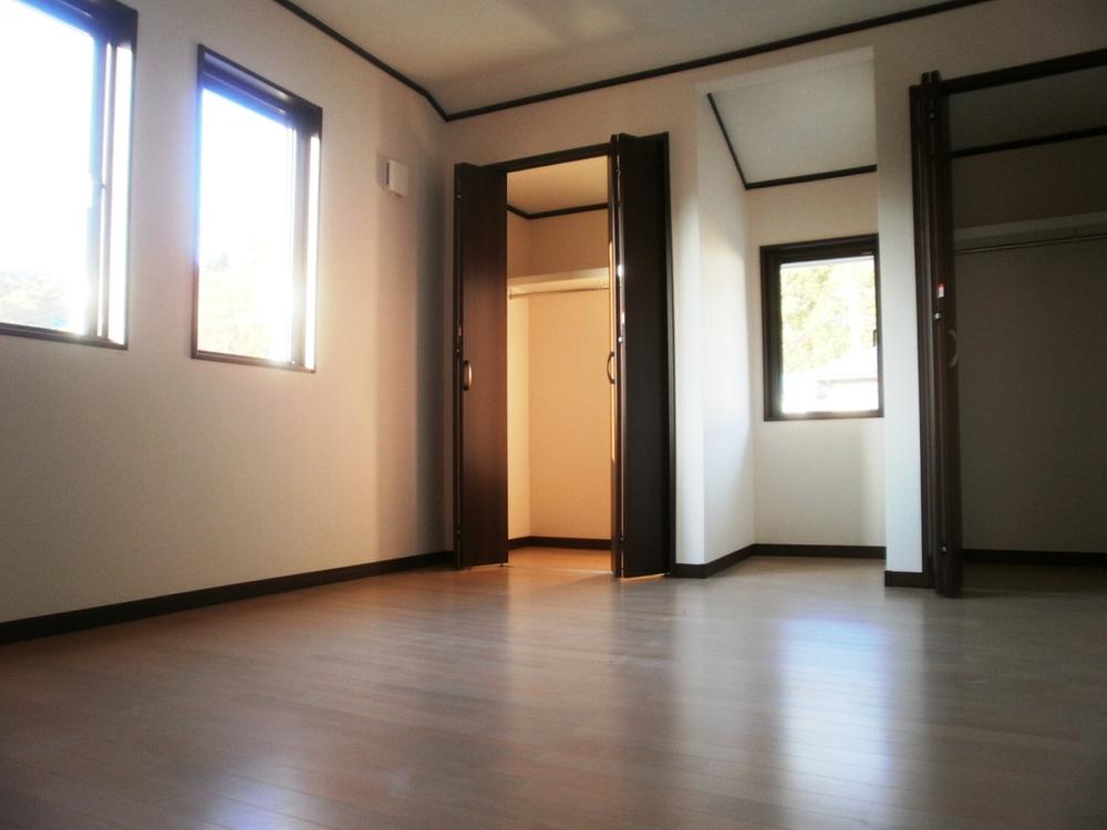 Non-living room. Indoor (11 May 2013) Shooting