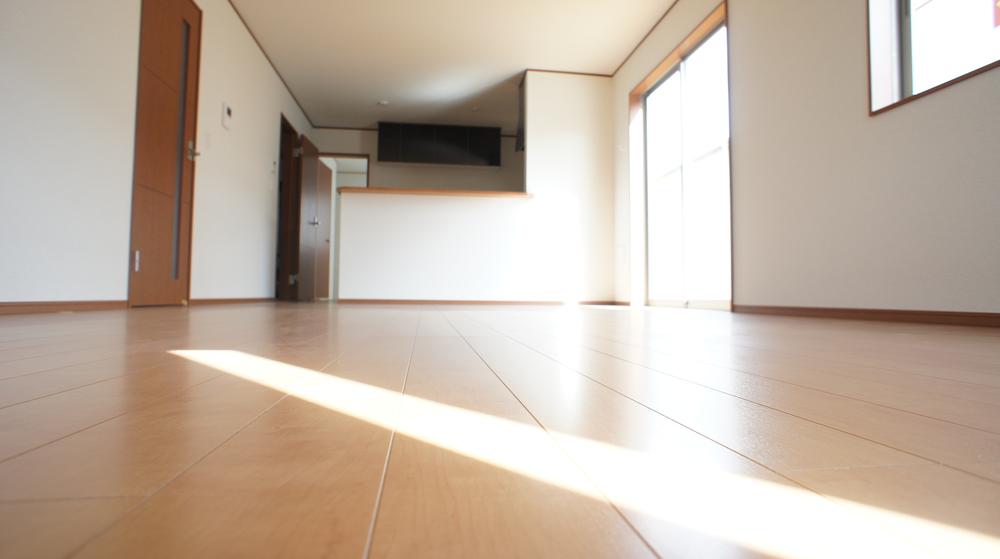 Same specifications photos (living)