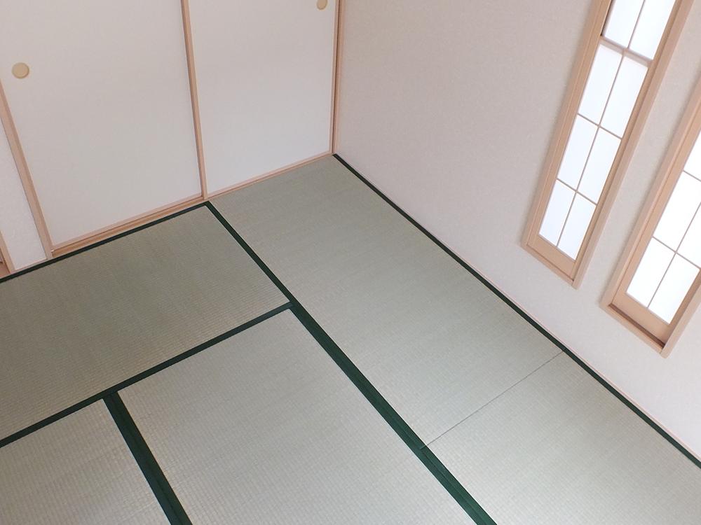 Other introspection. ● same specifications ●