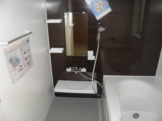 Bathroom. 3 Building interior (December 2013) Shooting