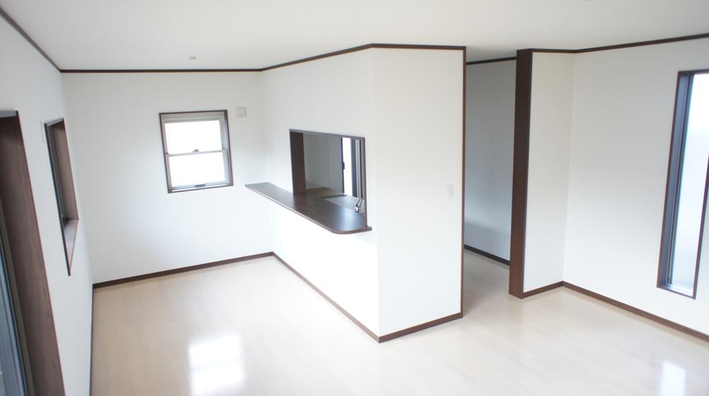 Same specifications photos (living)