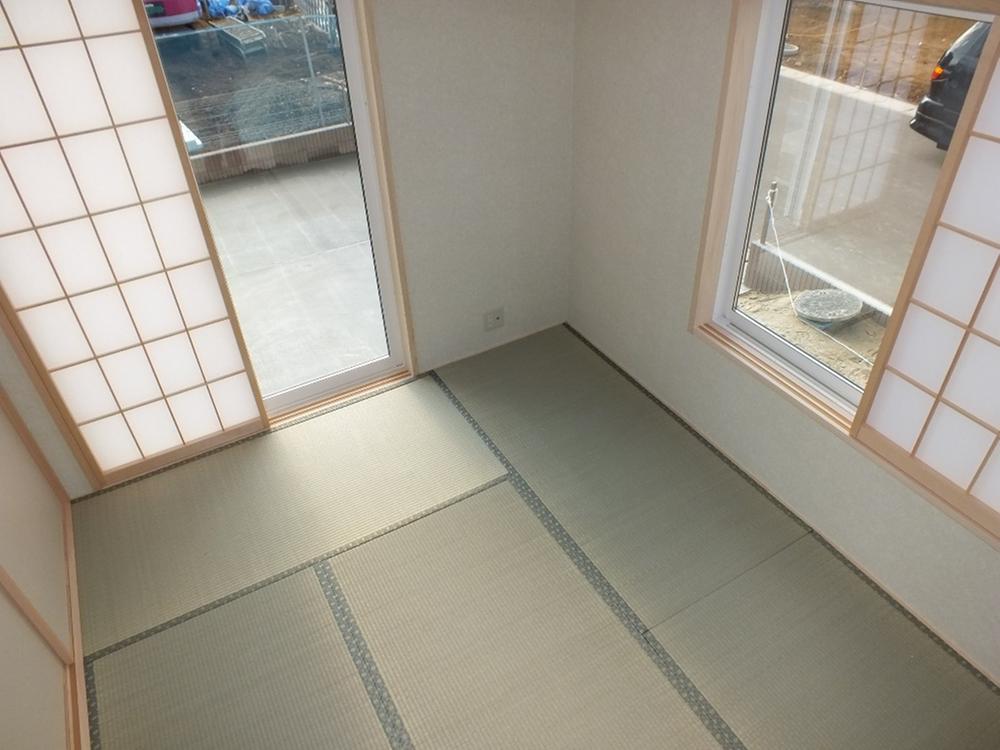 Other introspection. ● same specifications ● Japanese-style room is warm and two-plane daylight, In the space comforting the heart