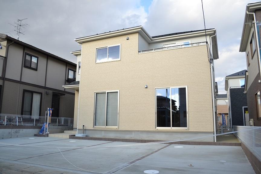 Local appearance photo. 1 Building  2013 December Shooting