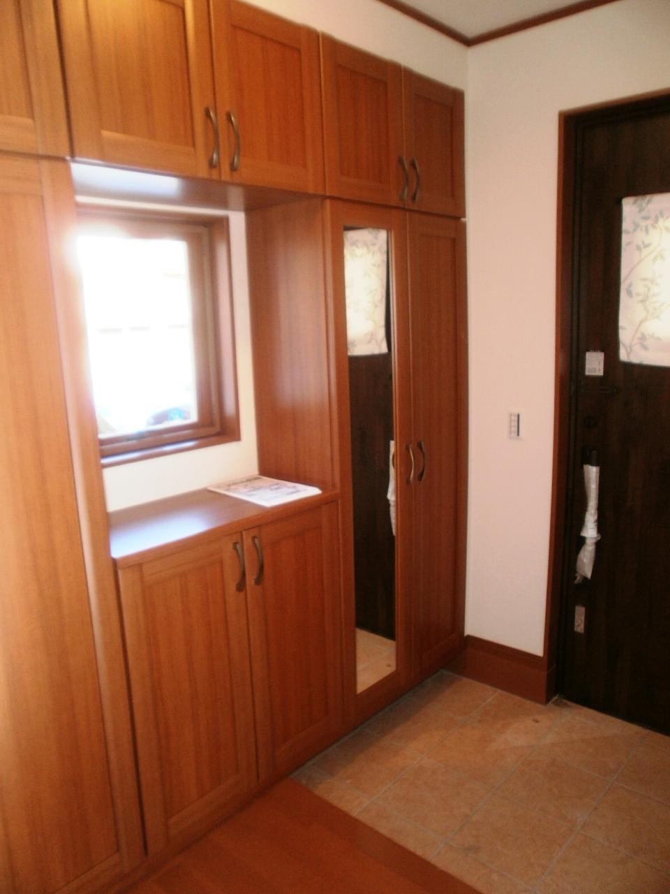 Entrance. Indoor (11 May 2013) Shooting