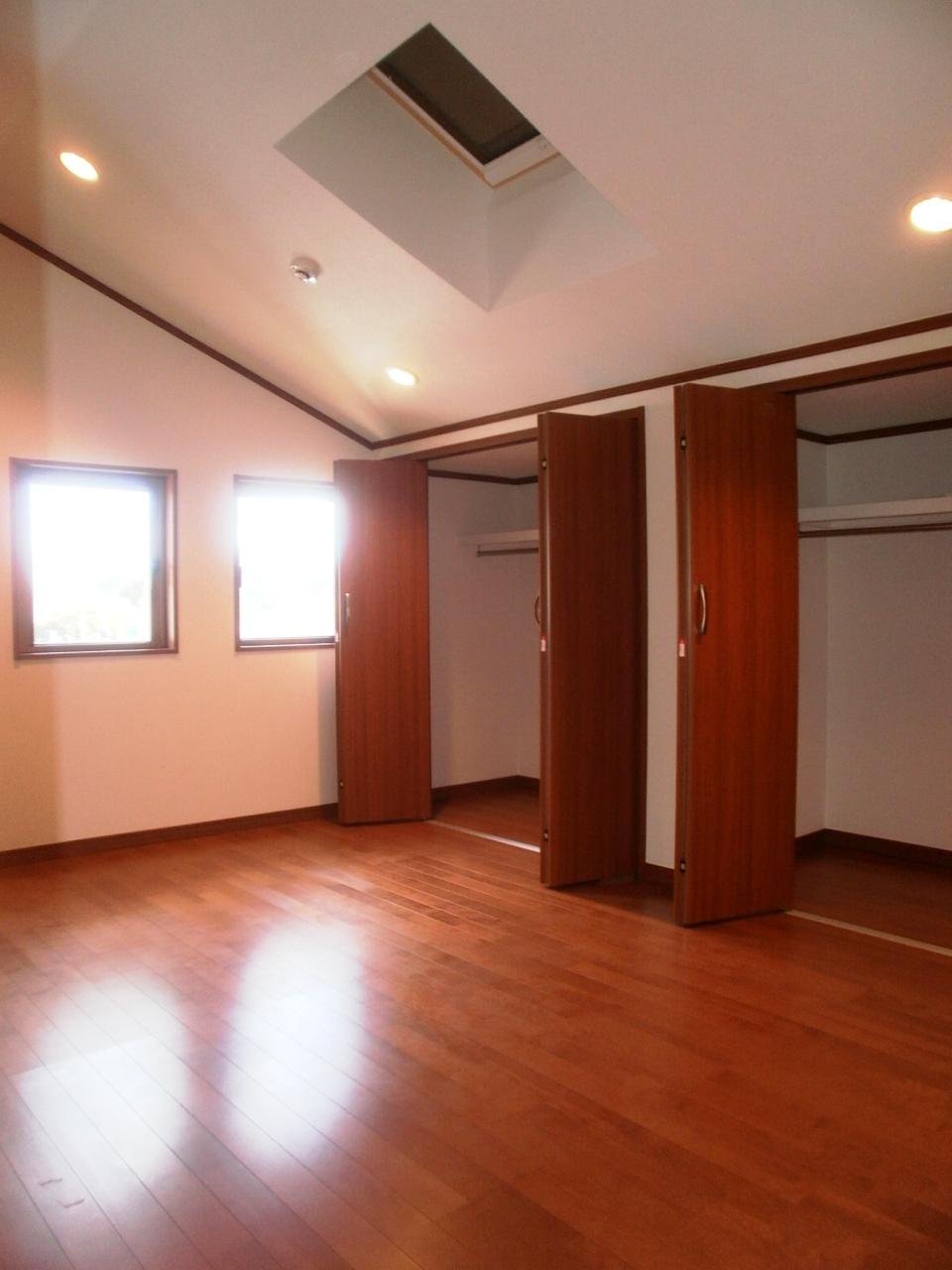 Non-living room. Indoor (11 May 2013) Shooting