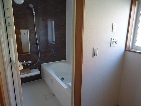 Bathroom. 1 Building Current Status photo H25.11.23 shooting