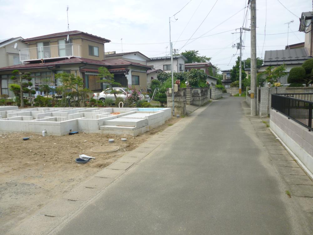 Local photos, including front road. Local (2013) Shooting