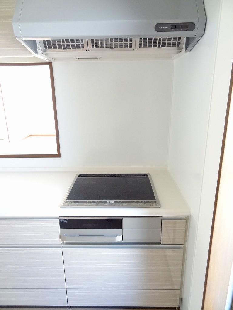 Same specifications photo (kitchen). Same specifications