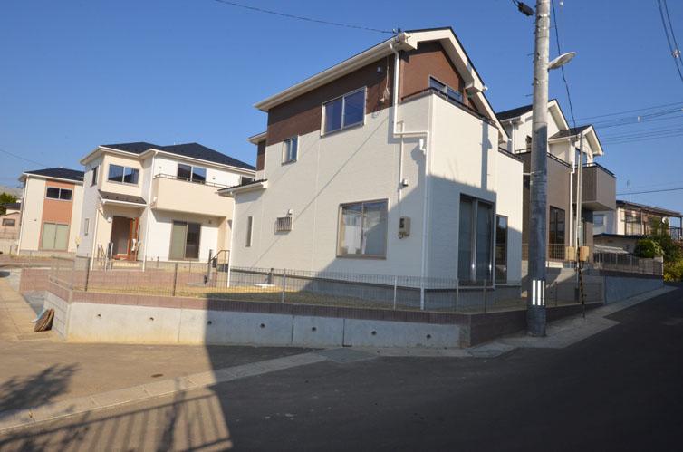 Local appearance photo. The final 1 building application order