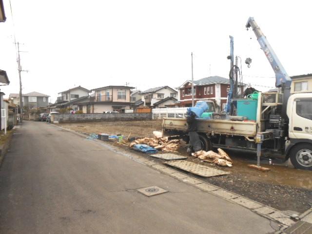 Local photos, including front road. Local (December 21, 2013) Shooting