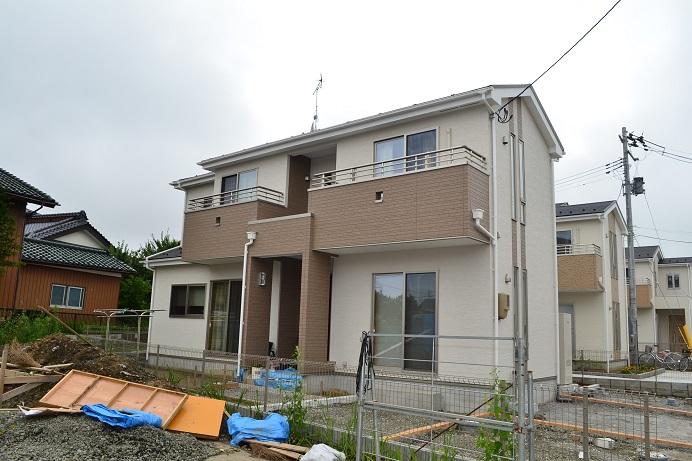 Same specifications photos (appearance). (Building 2) same specification