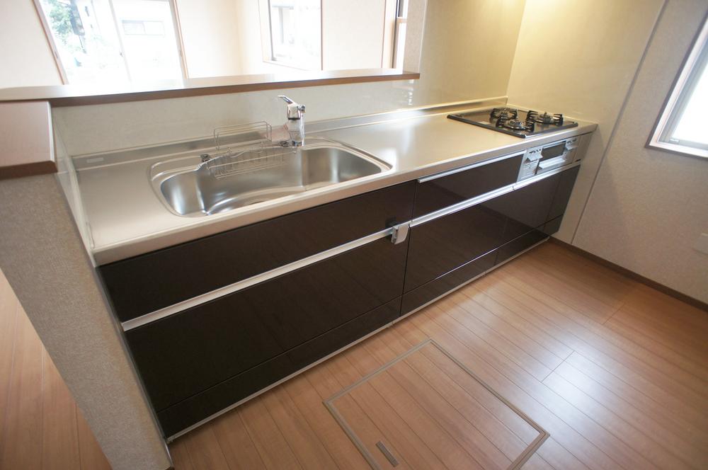 Same specifications photo (kitchen)