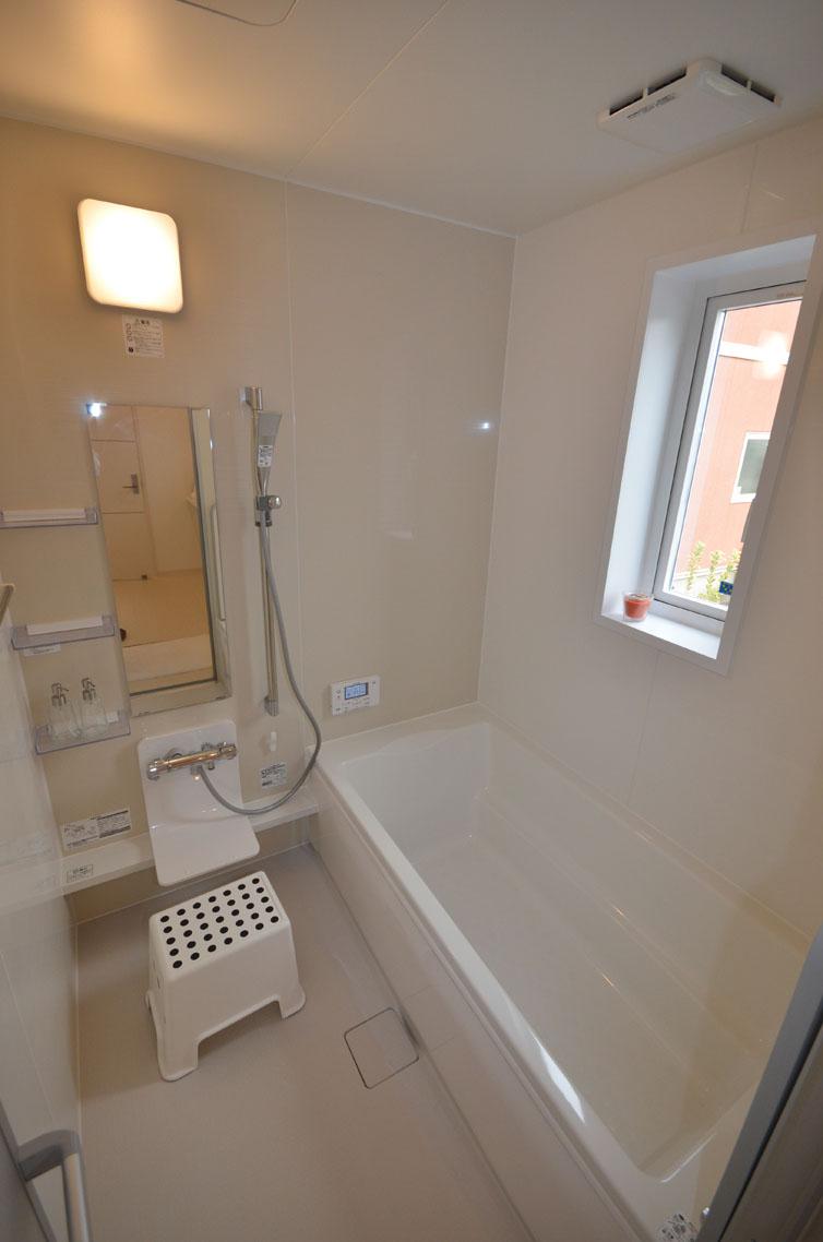 Same specifications photo (bathroom). Color is select possible