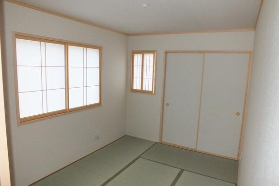 Other introspection. ● same specifications ●