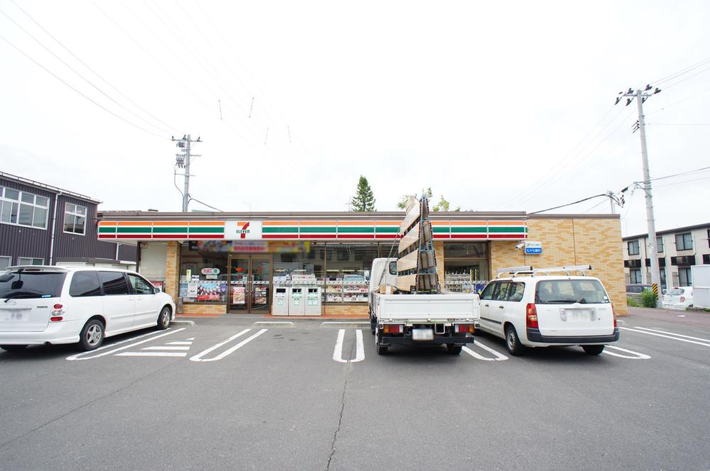 Convenience store. Seven-Eleven 250m to Sendai Koriyama 4-chome