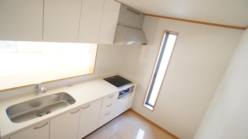 Same specifications photo (kitchen)