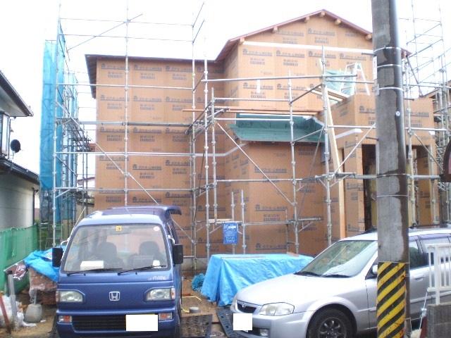 Local photos, including front road. Local (11 May 2013) Shooting