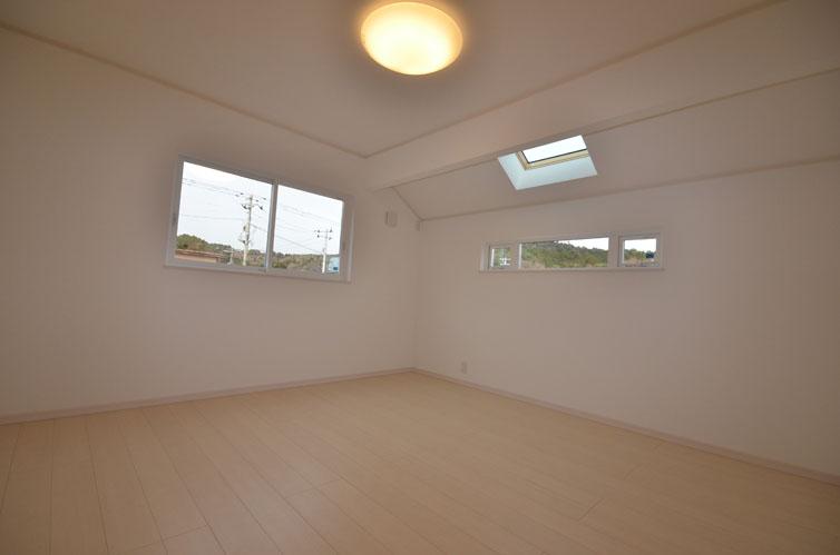 Non-living room. Building A Western-style 8.4 Pledge