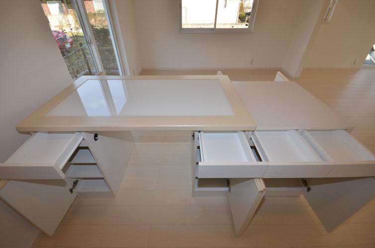 Receipt. Island counter