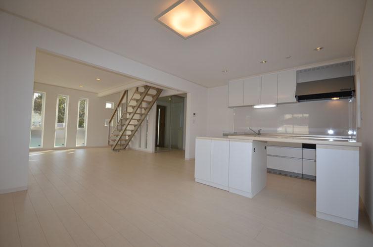 Living. (A Building) LDK spacious 23.2 Pledge