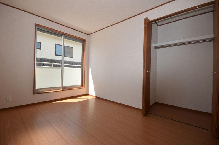 Non-living room. Western-style 6 Pledge Example of construction