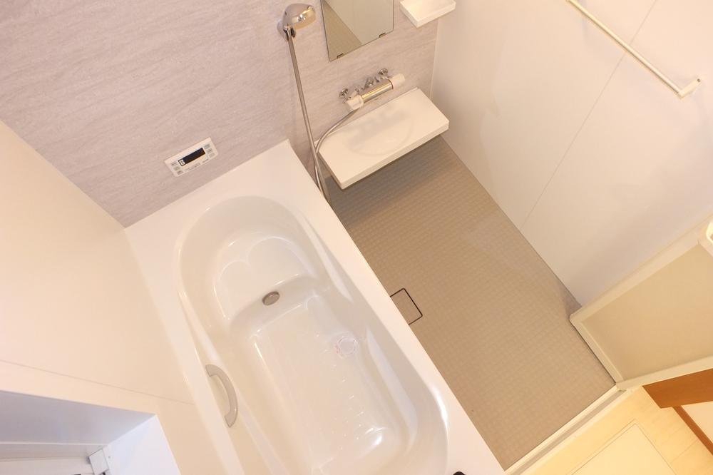 Bathroom. ● same specifications ●