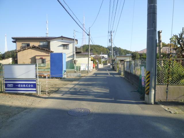 Other local. Southwest side of the front road