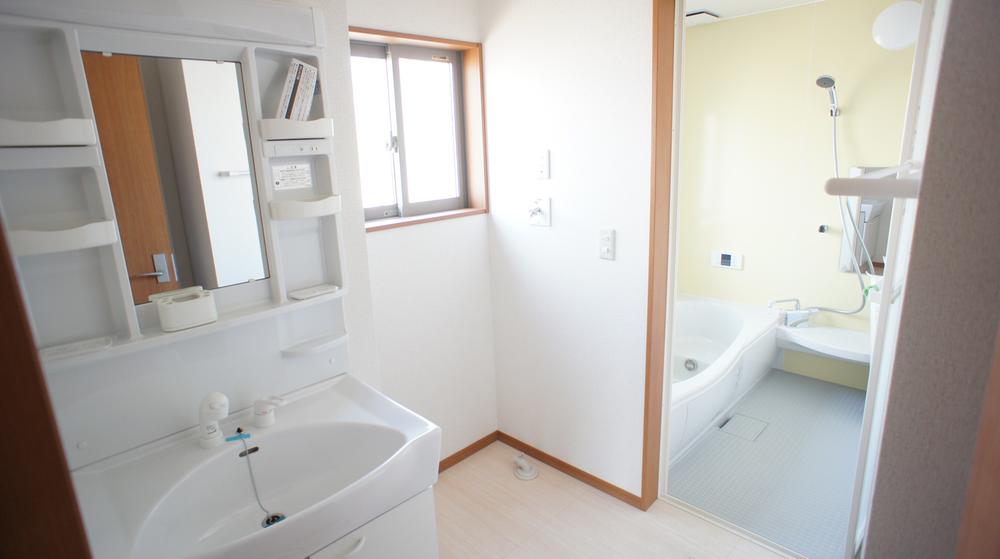 Same specifications photos (Other introspection). Washroom Same specification example