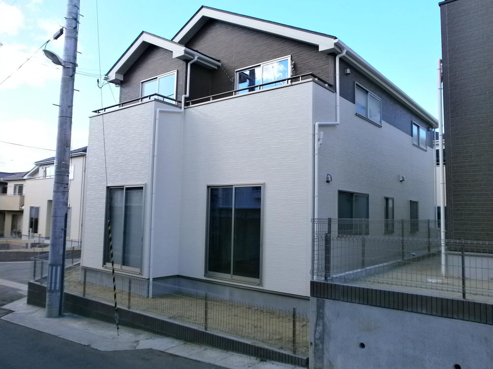 Local appearance photo